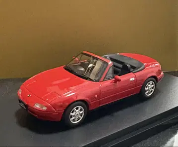 새상품 1/43 일본산 명차 프리미엄 컬렉션 유노스 로드스터