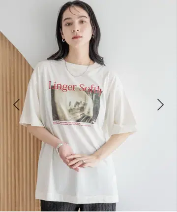 새상품 로리즈팜 사진 티셔츠 아이보리