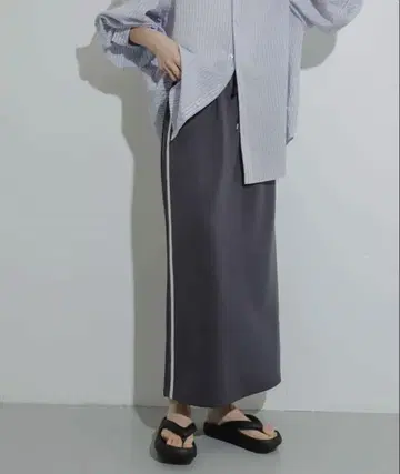 라메 라인 스커트
