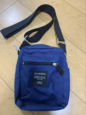 마리메코 숄더백 캐시 앤 캐리