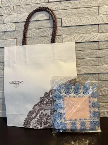 미사용 새상품 포장 완료 콘자와 레이스 도라에몽 손수건 핑크