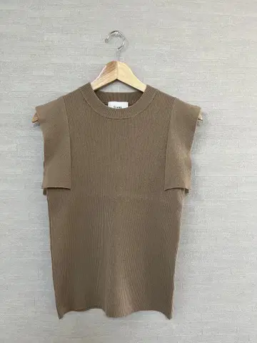 CLANE 슬리브리스 탑 베이지