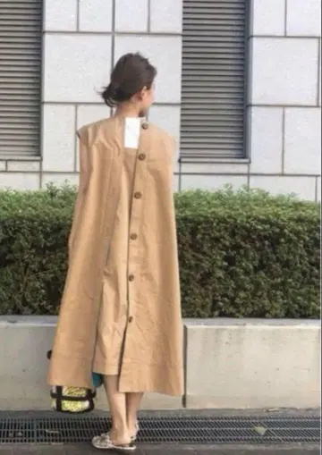 yori 슬리브리스 베이지 원피스