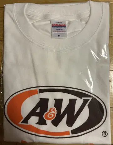 A&W 화이트 티셔츠 M 사이즈 매장 구매 미개봉