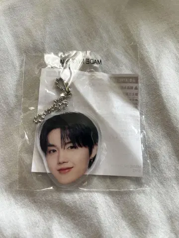 TREASURE POPUP 캡슐 토이 얼굴 아크링 키링