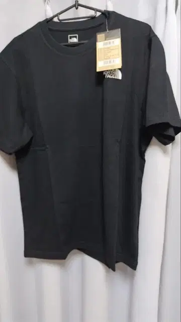 THE NORTH FACE 블랙 티셔츠