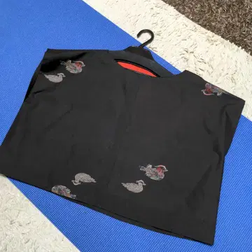 진흙 오시마 명주 9 말키 블랙 새 자수 반팔 상의