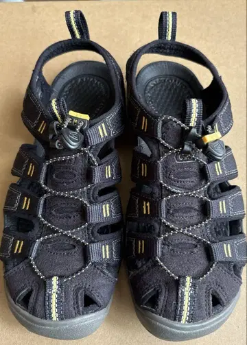 KEEN CONTOUR ARCH 킨 여성용 샌들 23.5cm