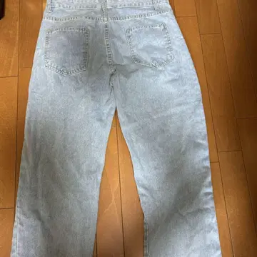 라이트 블루 스트레이트 데님 팬츠
