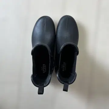 Crocs 블랙 사이드 고어 부츠