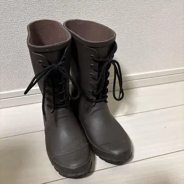 브라운 레이스업 장화 레인부츠