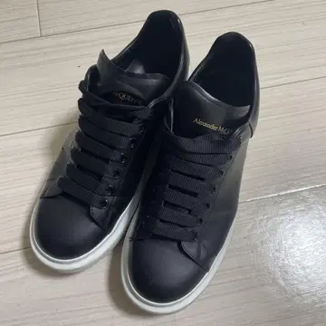 Alexander McQueen 블랙 스니커즈 알렉산더 맥퀸