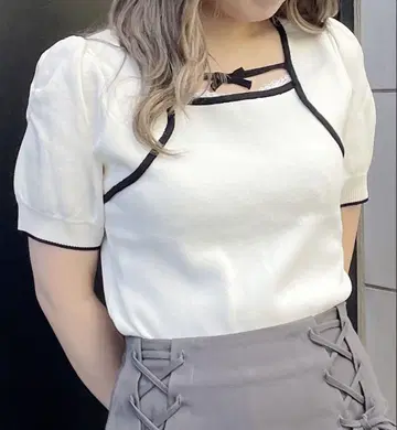 택 포함 새상품 배색 파이핑 니트 화이트