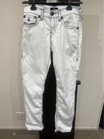 True religion 화이트 스트레이트 데님