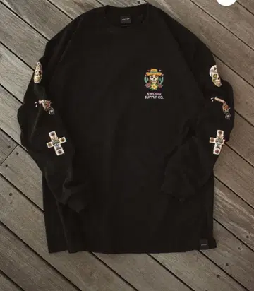 Swoon Supply Co. 블랙 긴팔 티셔츠 키바코 웍스