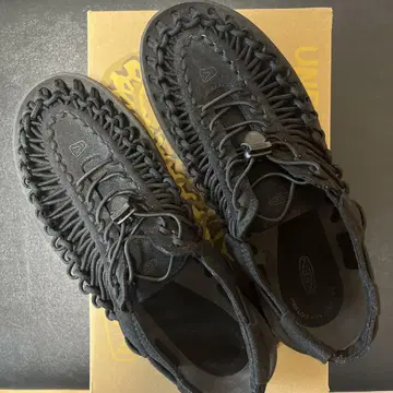 KEEN 유니크 샌들 27.5cm
