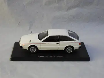 하체트 이스즈 피아자 (1981) 1/24