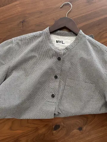 MHL. 그레이 반팔 셔츠