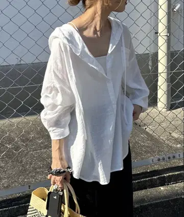 ISOOK 아이수 후드 부착 시어 셔츠 화이트