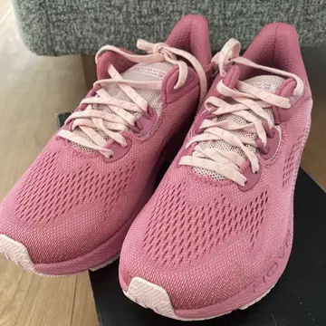 Under Armour HOVR Machina3 핑크 스니커즈