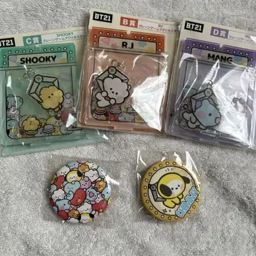 BT21 아크릴 스탠드 캔뱃지 해피니스 캔뱃지 5종 세트