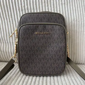 MICHAEL KORS 숄더백 카키