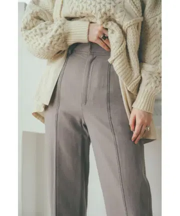 클라네 STITCH WORK STRAIGHT PANTS