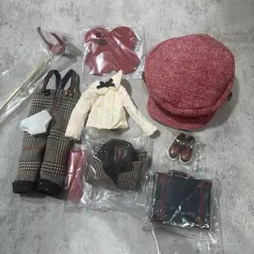 프레젠트 서프라이즈 아웃핏