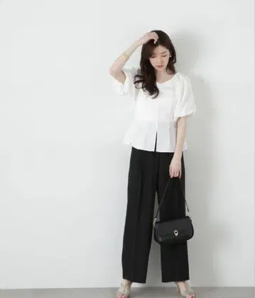 프로포션 바디 드레싱/벌룬 소매 페플럼 블라우스