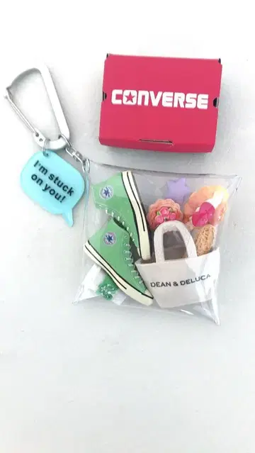 가챠 파우치 딘앤델루카 CONVERSE