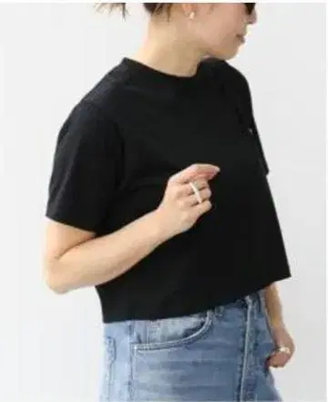 Deuxieme Classe Neo Cropped 티셔츠