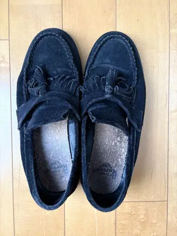 Dr.Martens 블랙 스웨이드 태슬 로퍼