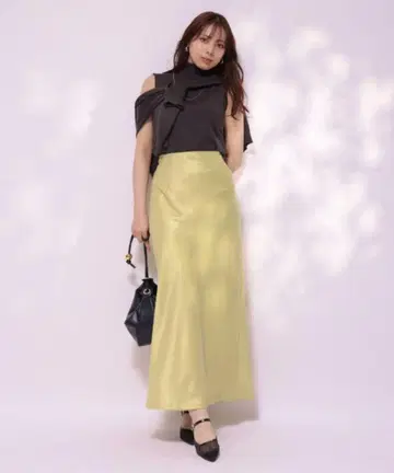 [좋아요 불필요] Mystrada 피치 새틴 내로우 스커트
