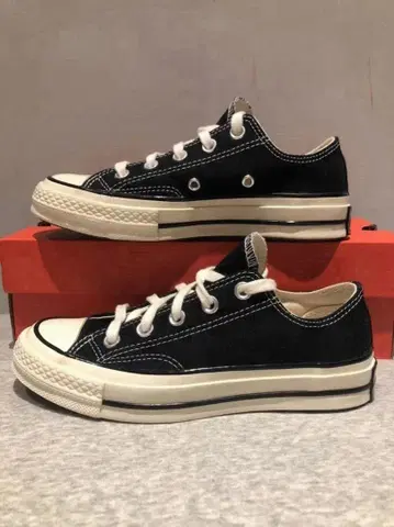 CT70 블랙 로우 컷 26.5cm 미사용 새상품