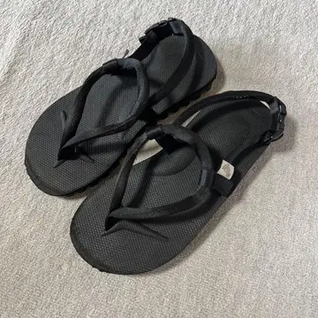 SUICOKE 블랙 샌들 8 사이즈 가격 인하