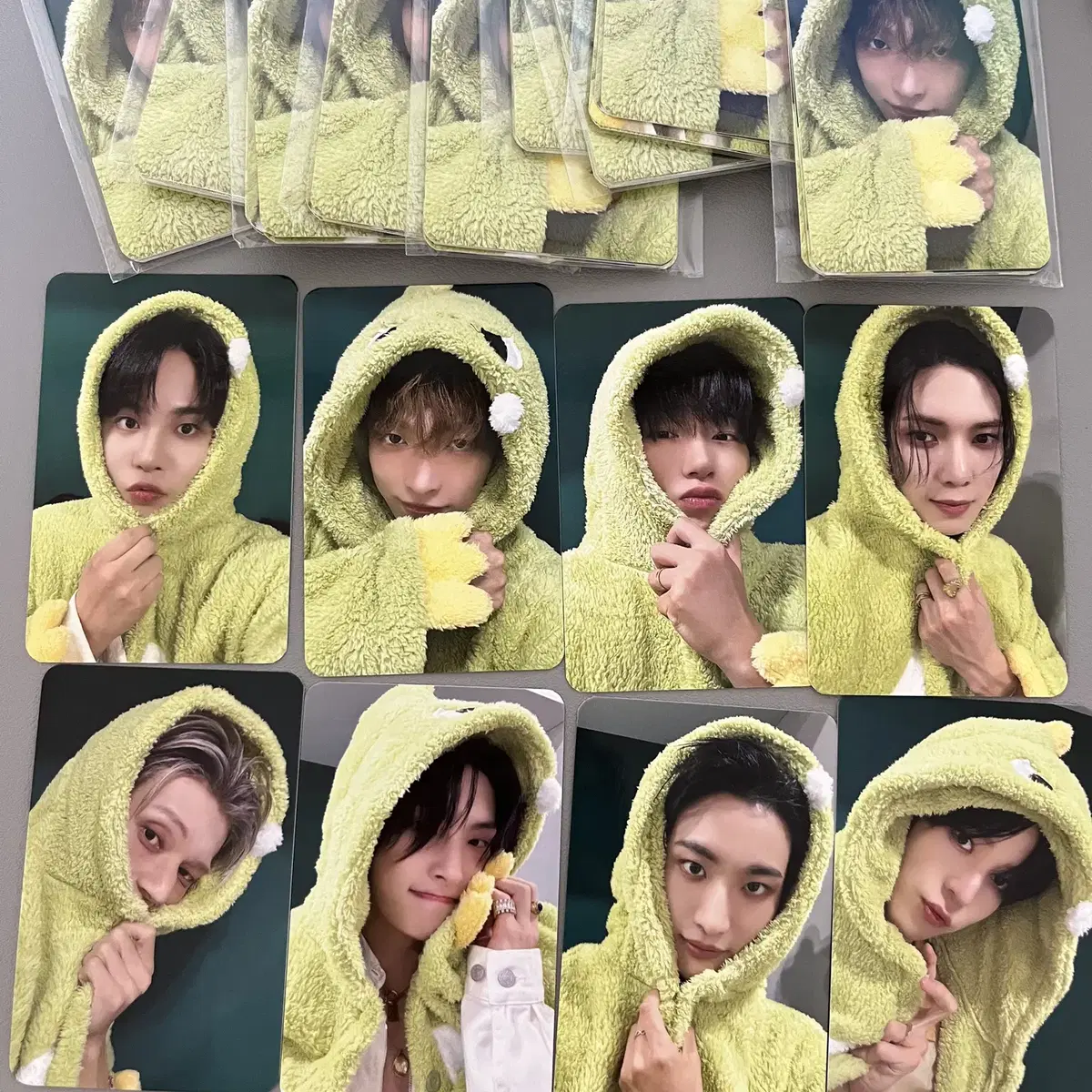 ATEEZ | 에이티즈 Ateez makestar Hoodie unreleased photocard