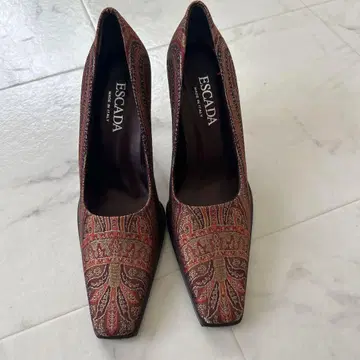 ESCADA 하이힐 펌프스 7.5