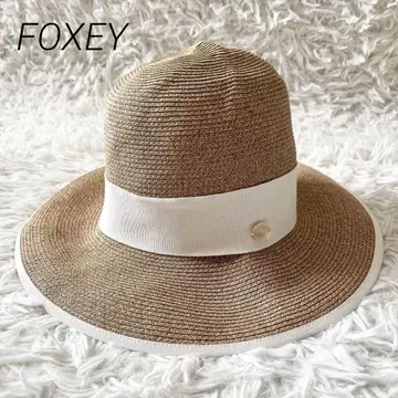 FOXEY 폭시 페이퍼 햇 모자 스트로우 밀짚모자 로고 플레이트