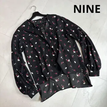NINE 나인 꽃무늬 사이드 슬릿 긴팔 블라우스