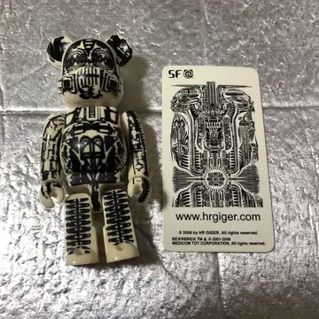 BE@RBRICK 12 HR 기거 디자인 100%