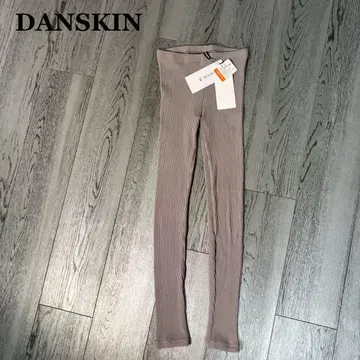 새상품 DANSKIN 리브 잇 업 레깅스 M