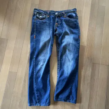 TRUE RELIGION 부츠 컷 데님