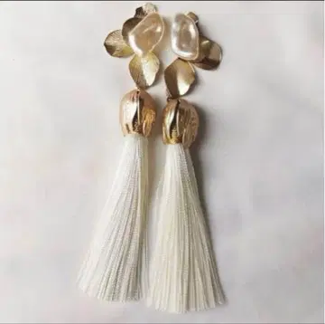 태슬 귀걸이 결혼식 하객룩