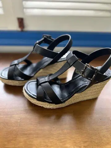 블랙 웨지 샌들 스트랩 포함 38(24cm)