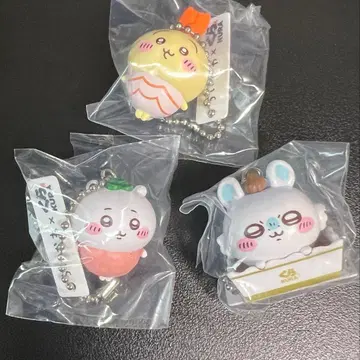 치이카와 쿠라스시 피규어 키링 토끼 모모가 세트