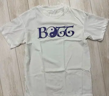 BOTT 로고 화이트 티셔츠
