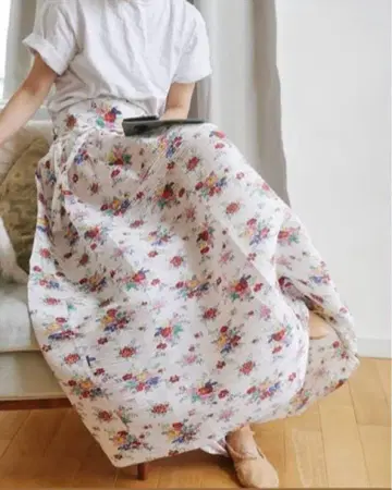꽃무늬 플리츠 롱 스커트