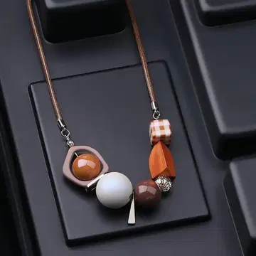 기하학 디자인 비즈 목걸이