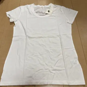 택 포함 새상품 마드모아젤 논논 파파스 L 티셔츠 U 넥
