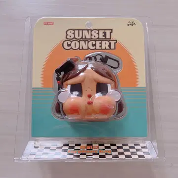 POPMART CRYBABY Sunset Concert 이어폰 케이스